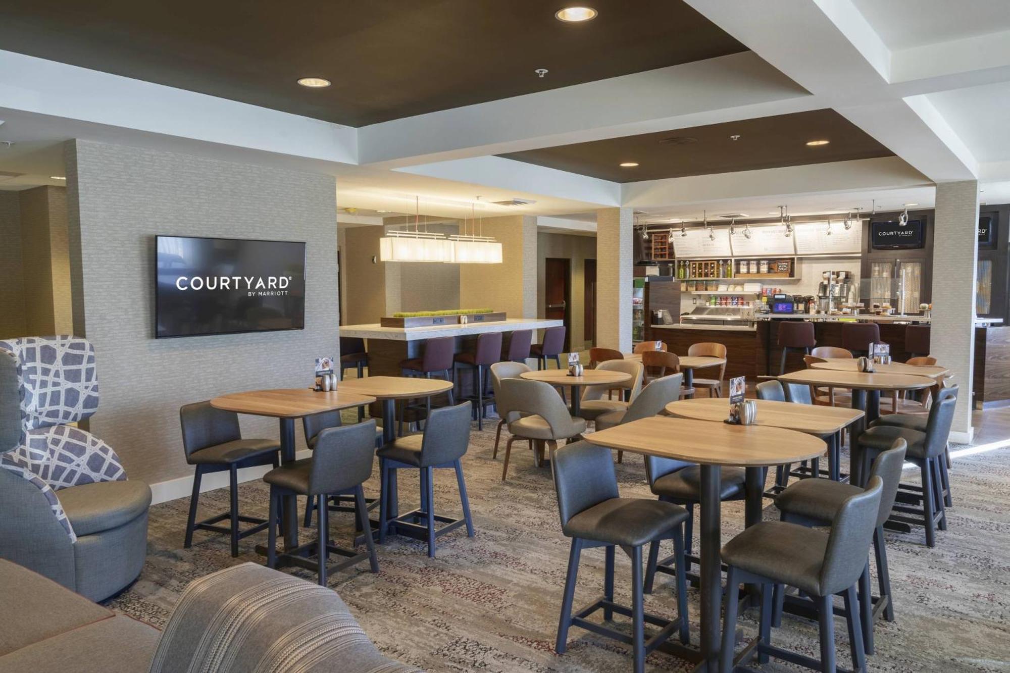 Courtyard By Marriott Cleveland Willoughby Hotel Buitenkant foto