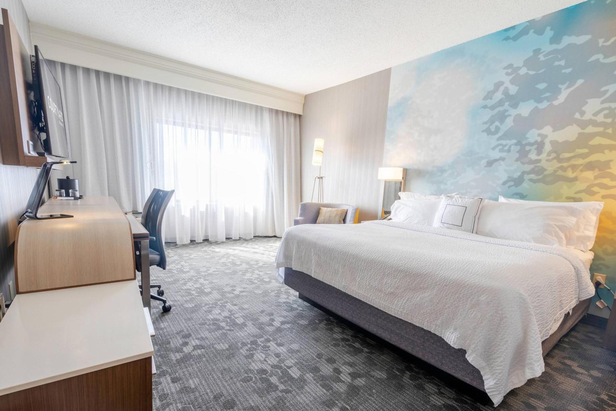 Courtyard By Marriott Cleveland Willoughby Hotel Buitenkant foto