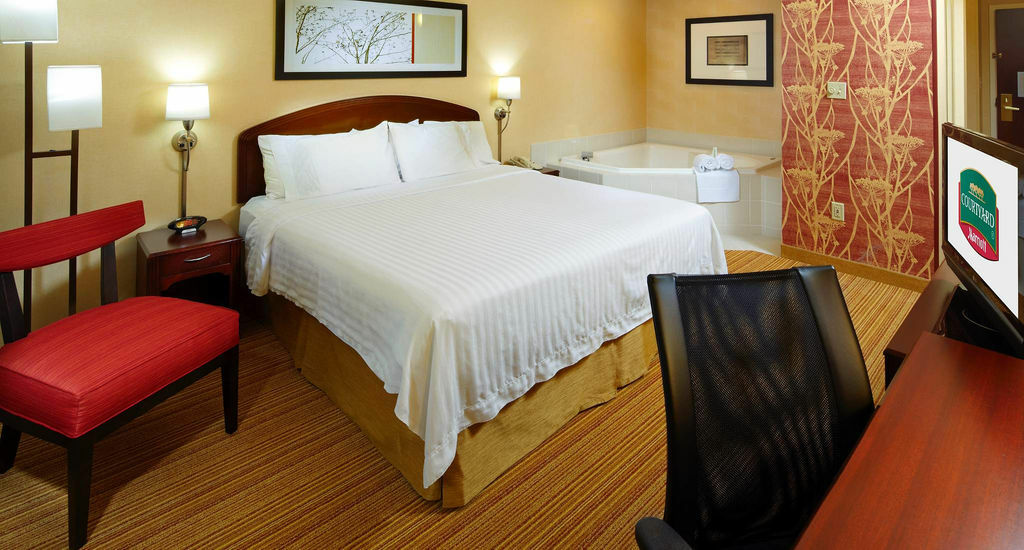 Courtyard By Marriott Cleveland Willoughby Hotel Kamer foto